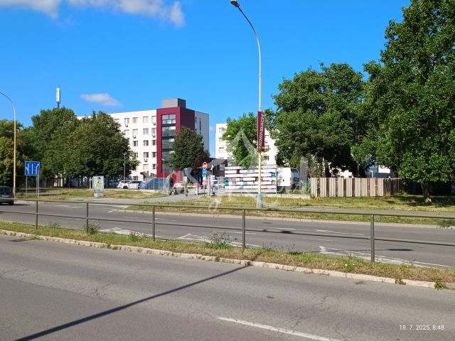 1752825626-1.jpg