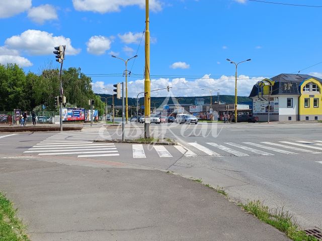 1757395544-1.jpg